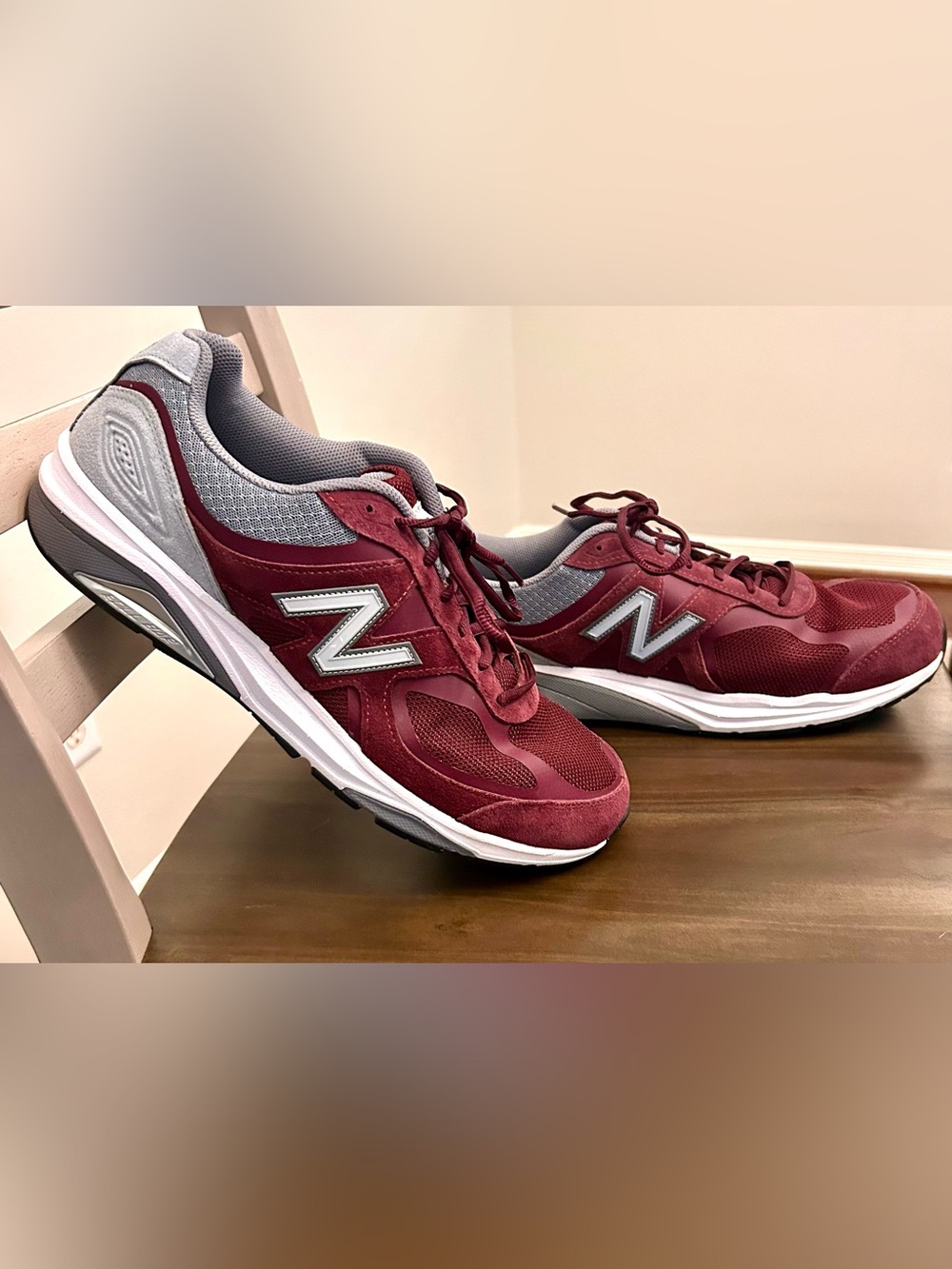 Men’s New Balance 1540v3 in maroon is officially called burgundy/grey